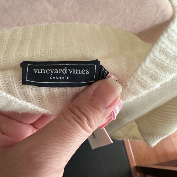 Vineyard Vines Cashmere Sweater - Picture 5 of 7